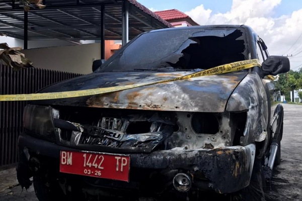 Penampakan Mobil Dinas Kepala KPLP Lapas Pekanbaru yang Dibakar OTK